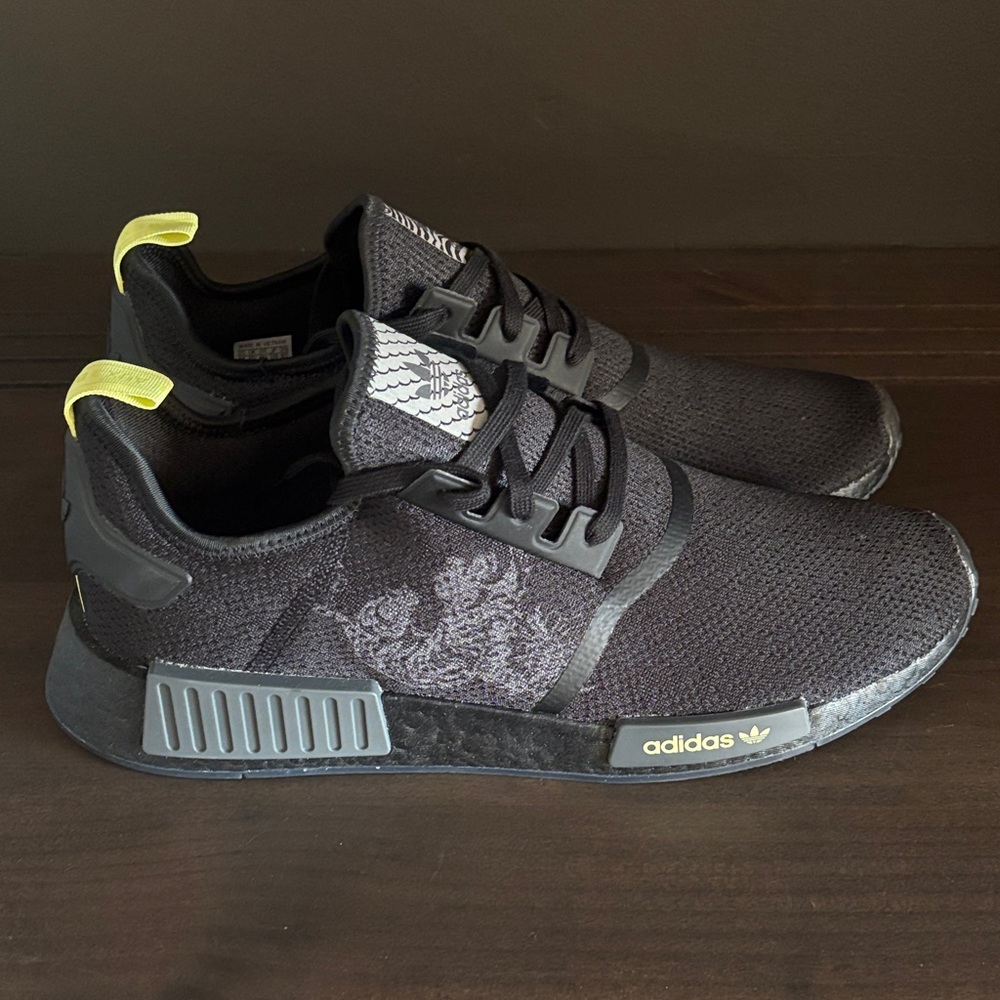 Adidas Men's Adidas NMD R1 Tokyo Dragon men’s shoe Style GY3458